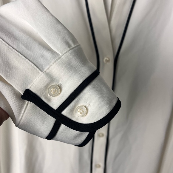 Calvin Klein Women’s Off white Button Down Shirt with black lining Large NWT - Picture 6 of 11
